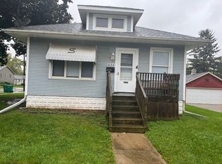 625 Loomis St, Sycamore, IL 60178