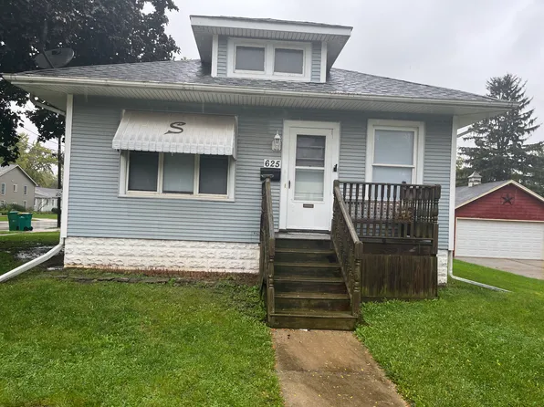 625 Loomis St, Sycamore, IL 60178