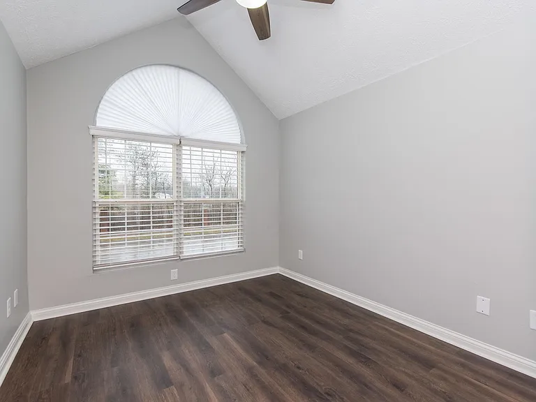 3853 Boston Rd — Photo 19