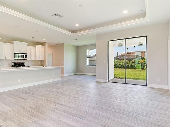 3rd image of 4911 Beauty St