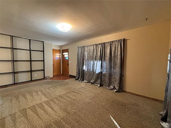 4th image of 825 Trevillian Dr