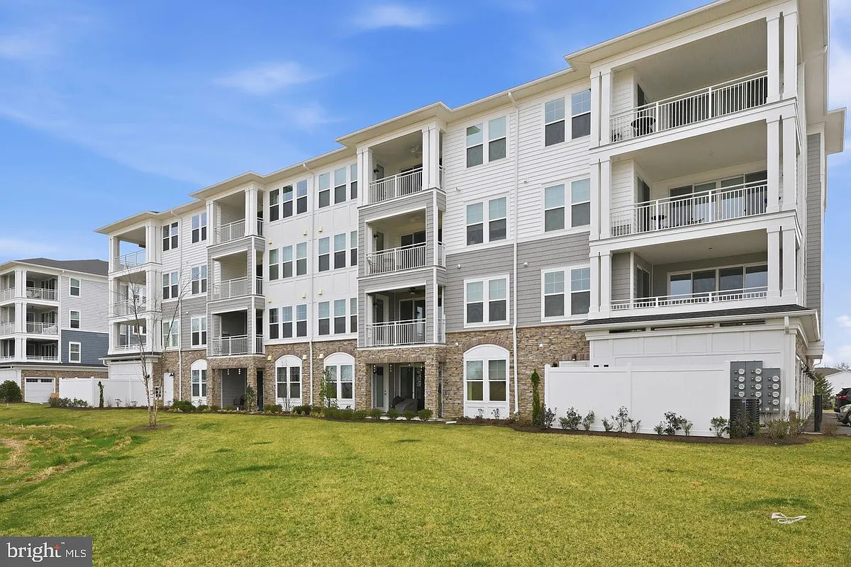 Building Photo - 111 Marshgrass Way #22