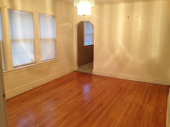 4th image of 1457 N Laramie Ave