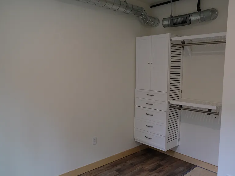 1029 W Pierpont Ave S #1 — Photo 8