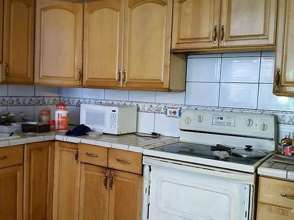 Wide kitchen area