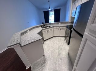 608 Arbor Lake Ln, Tampa, FL 33602