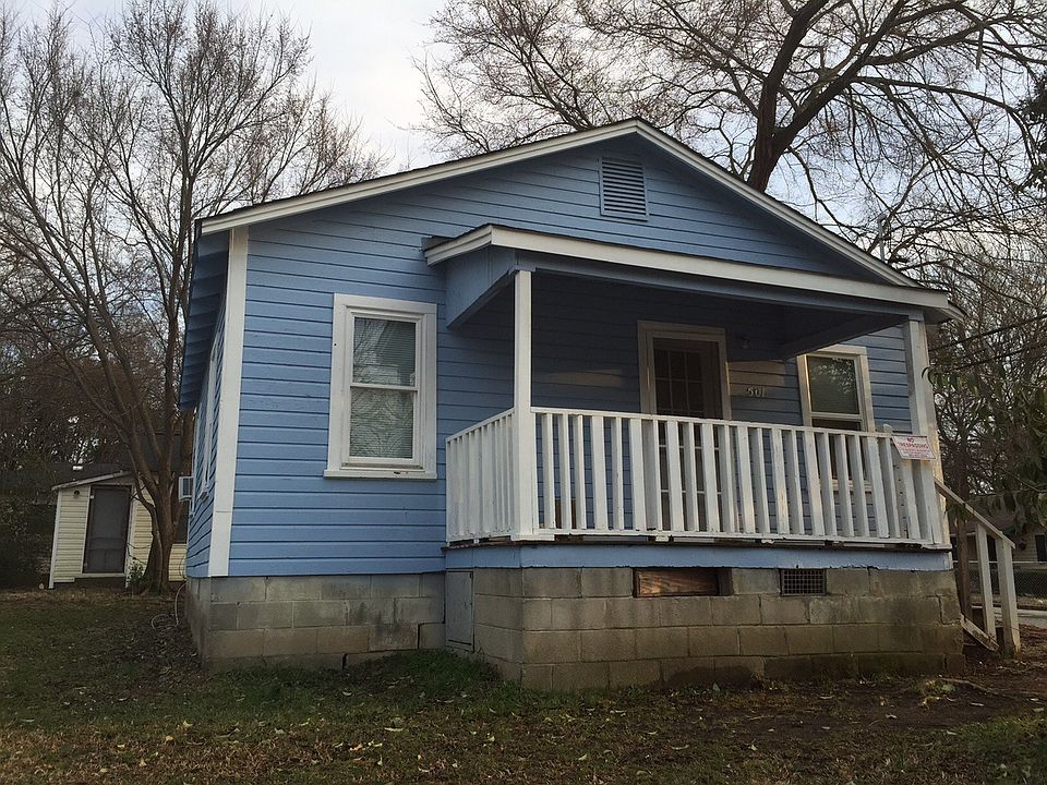Cute, 2 bedroom bungalow with covered front and rear porches