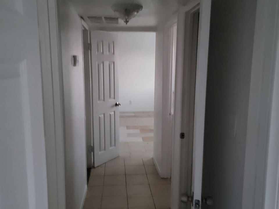 1st image of 490 North Cir APT 4