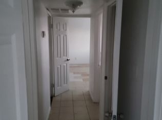 490 North Cir APT 4, Las Vegas, NV 89119