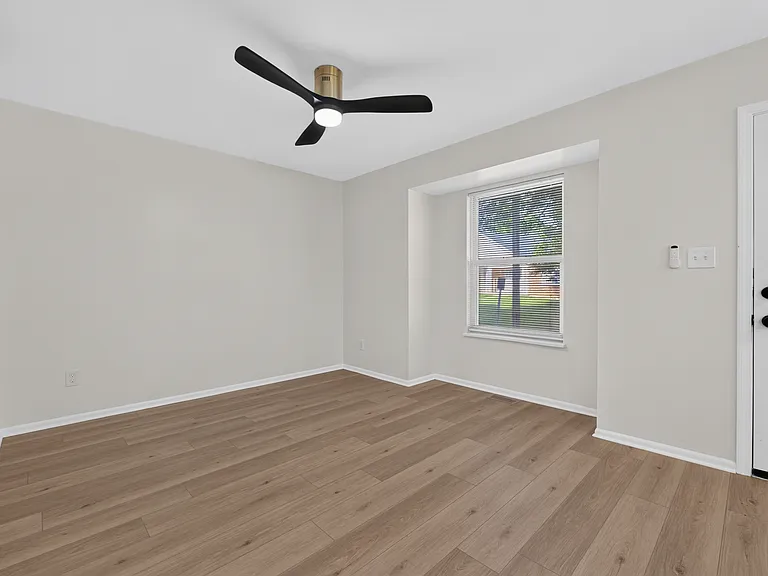 716 Bell Ave — Photo 9