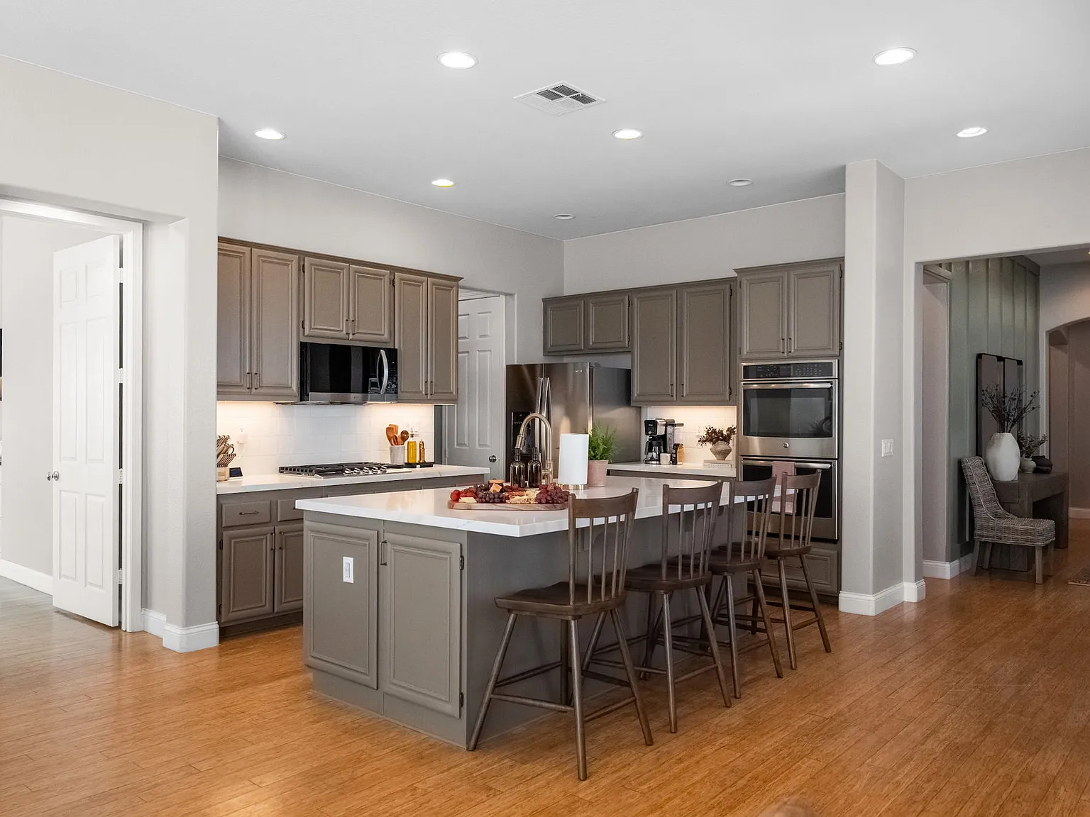 27067 Sunningdale Way - 1 — Photo 3