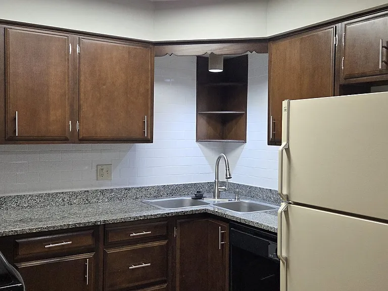 1218-1220 Camellia Dr — Photo 26