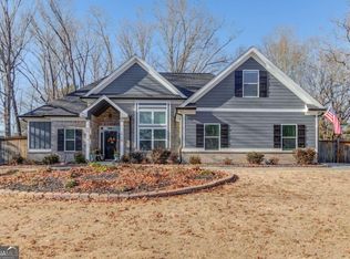 1211 Ridgecrest Dr, Winder, GA 30680