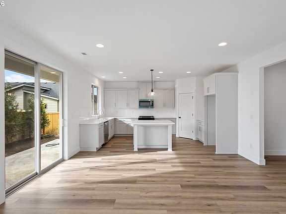 2nd image of 1160 Rachel Ln