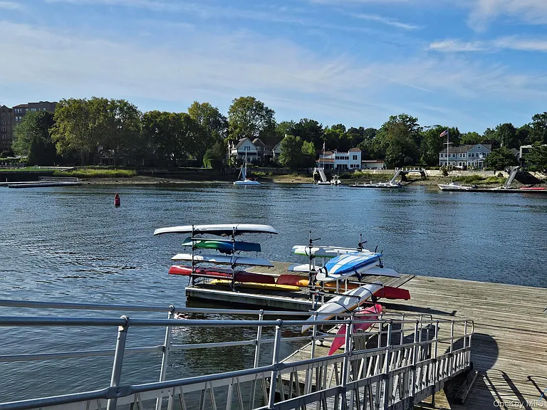 1035 Shore Acres Dr — Photo 28
