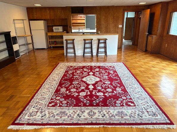 35C Hasbrouck Ln