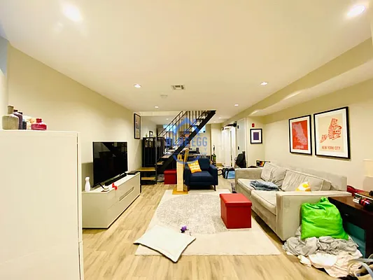 Rented by Blue Egg Realty Corp | media 13