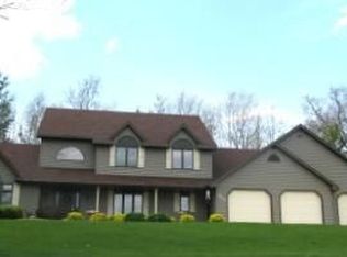 644 Rolling Meadows Dr, Oneida, WI 54155