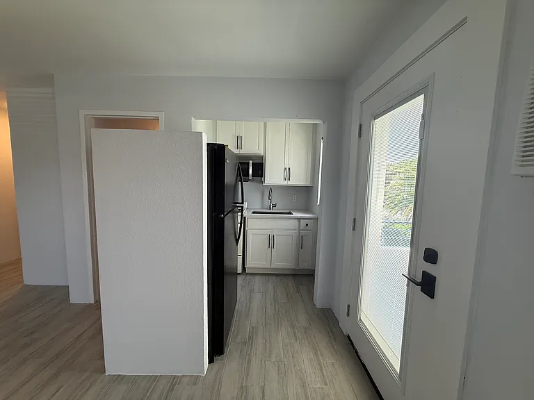 Ocean Reef Apartments — Photo 16
