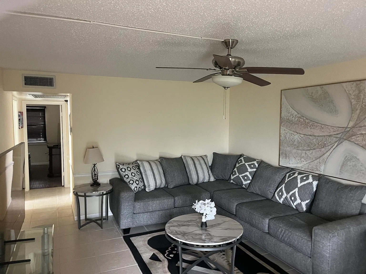 2 bed, 1.5 bath, 828 sqft, $1,800 — Photo 1