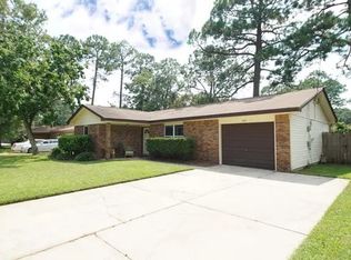 821 Meadow Ln, Fort Walton Beach, FL 32547