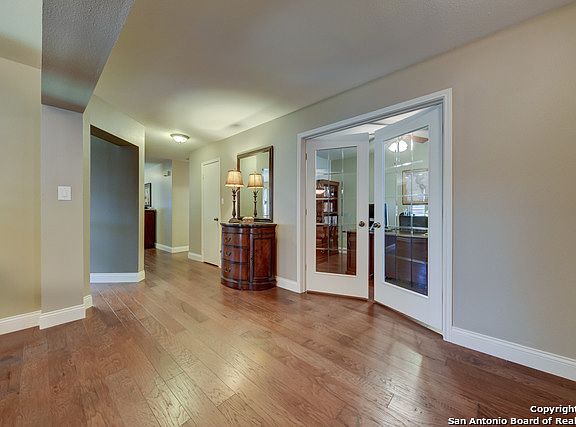 5th image of 117 Snowberry Dr