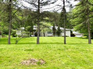 227 Old Trail Rd, Dalton, PA 18414