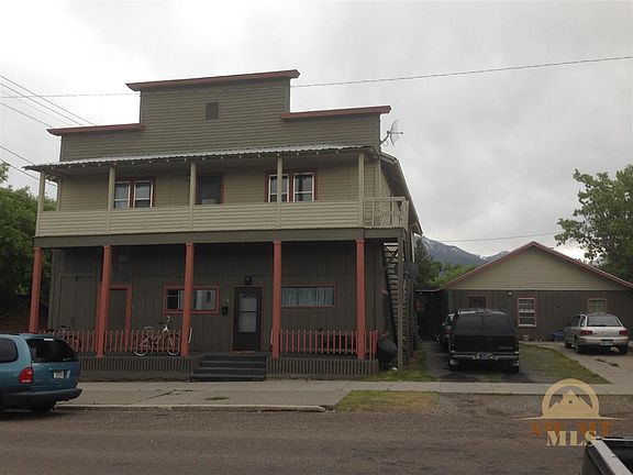 3rd image of 710 E Lewis St