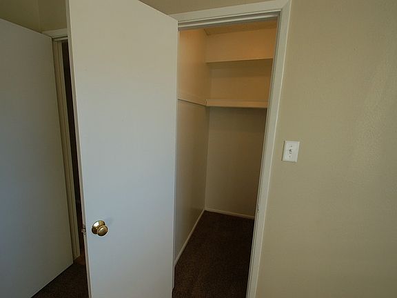 5th image of 1113 E Winston Dr