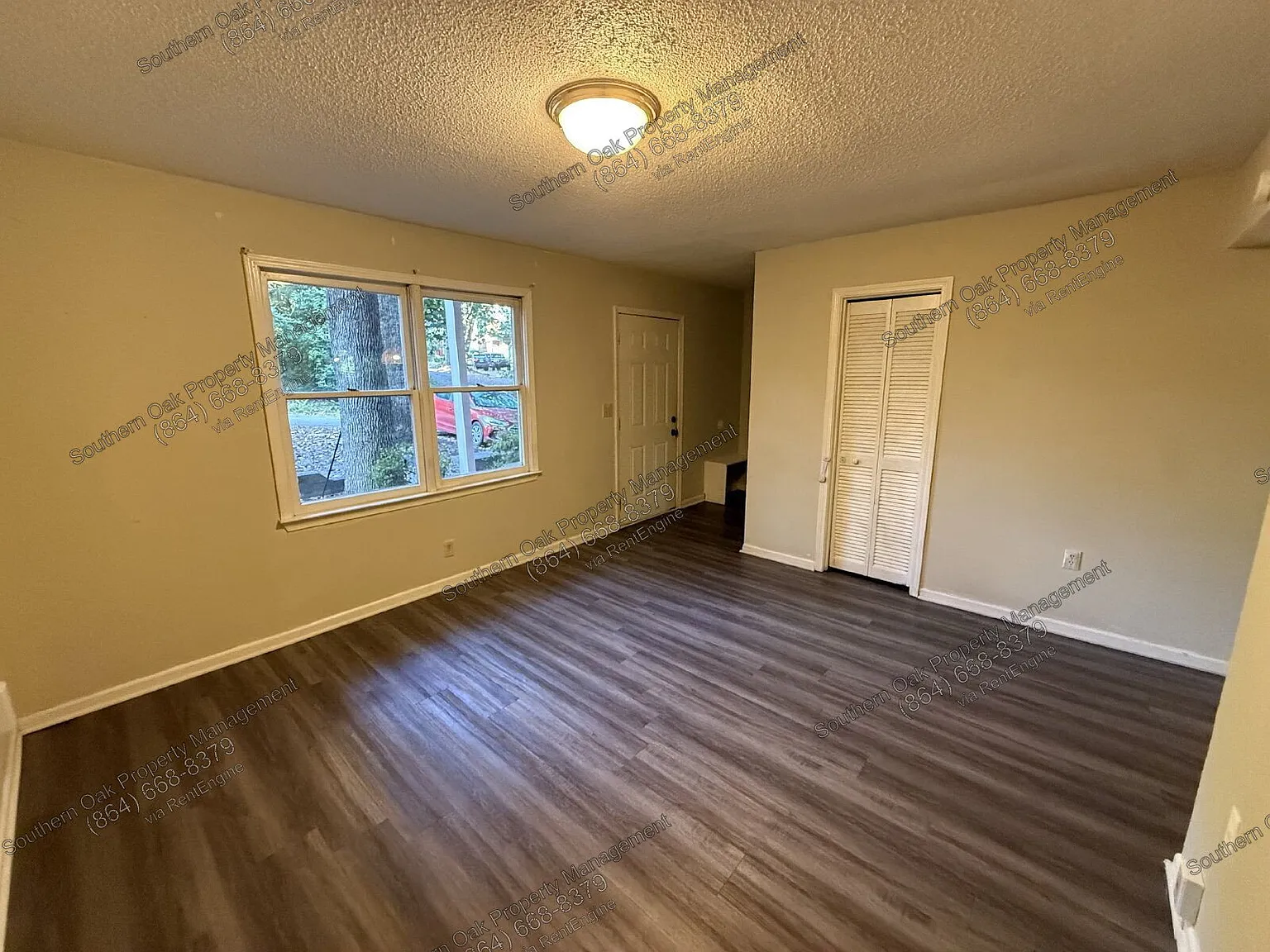 2 bed, 1.5 bath, $900 — Photo 4