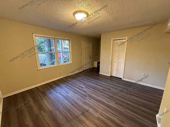 4th image of 912 Georgetown St