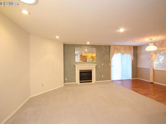3rd image of 1960 NE Harewood Pl