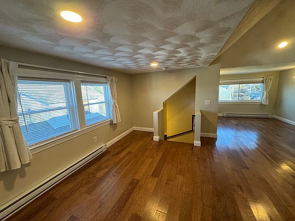 5th image of 244 Camp St #3