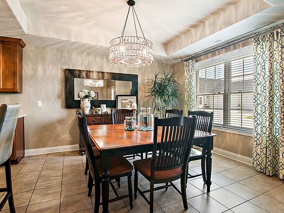 3rd image of 731B Grove Way