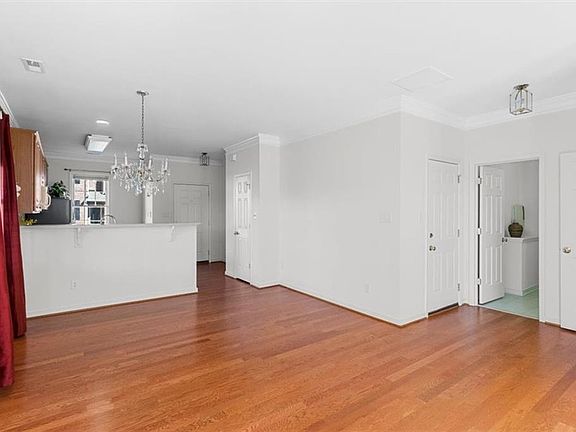3rd image of 6921 Stratford Townes Way