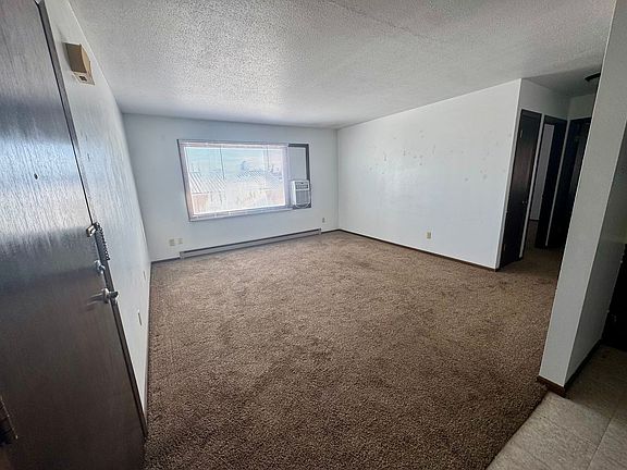 2nd image of 206 1st St #4