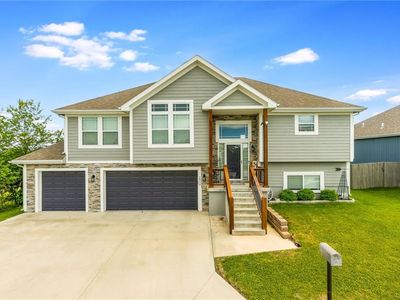 2808 E Cedar Pl, Tonganoxie, KS, 66086