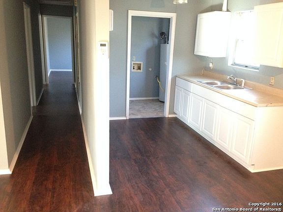 3rd image of 1429 Essex St