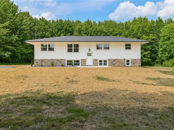 125 Fenster Ln, Prospect, PA 16052
