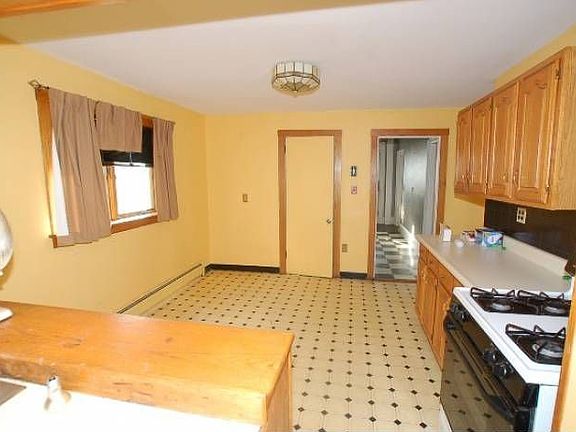 2nd image of 12 Ashland St