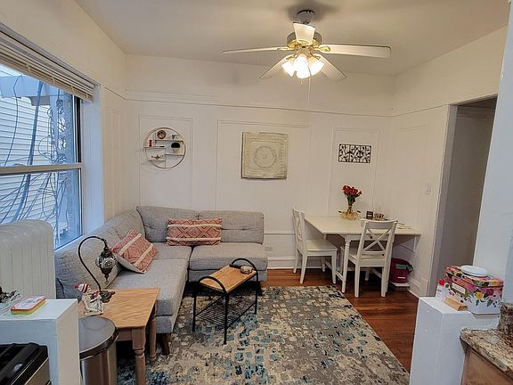 2nd image of 683 W Wrightwood Ave APT 1S