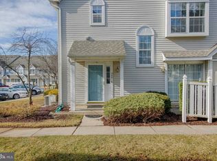504 Oliphant Ln, Mount Laurel, NJ 08054