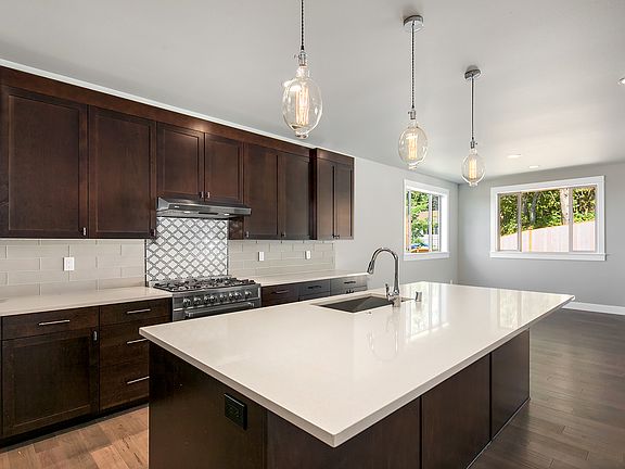 3rd image of 25610 SE Olympic Ln