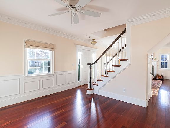 5th image of 6 Beverly Lane