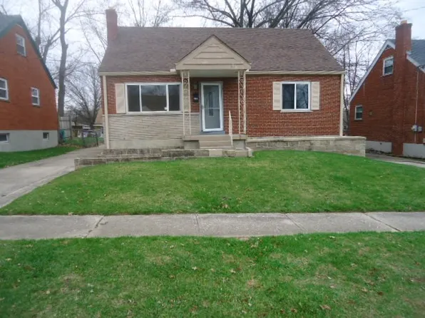 9122 Neil Dr, Cincinnati, OH 45231