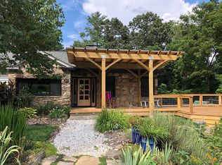 10 Hillendale Rd, Asheville, NC 28805