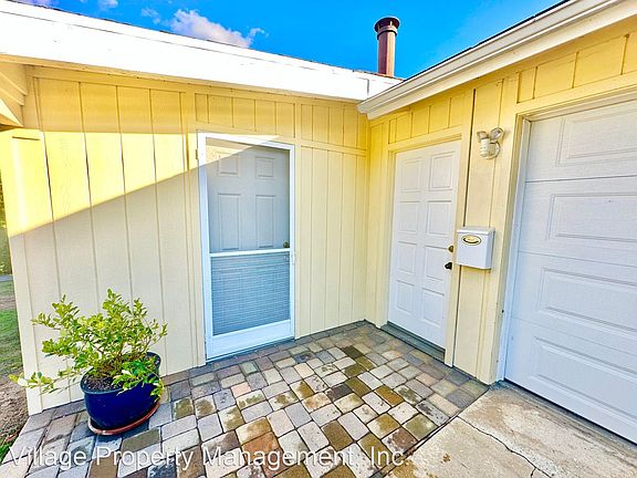 2nd image of 3410 Alta Vista Dr