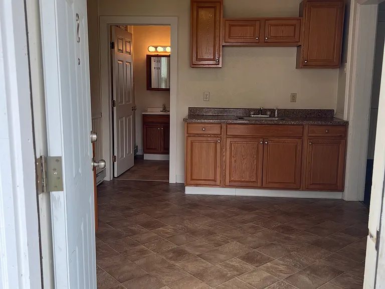422 Walnut St #2 — Photo 2