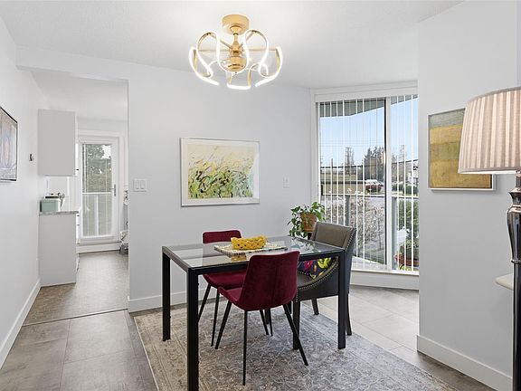 4th image of 220 Townsite Rd #302