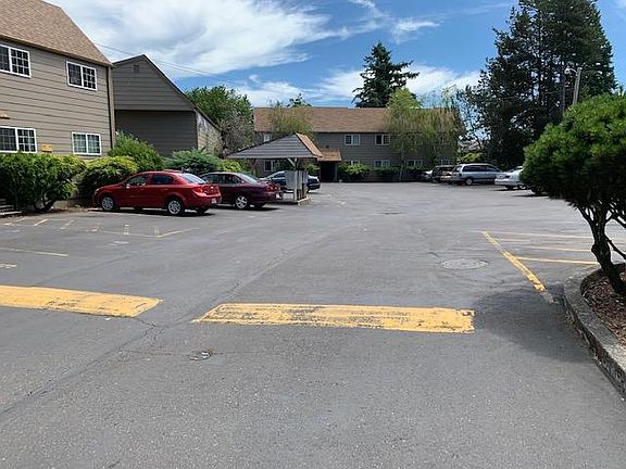 5th image of 2817 Neals Ln